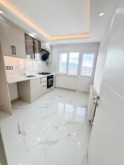 🏡ege Mahallesi 🏡 ✅3+1 140 M2 5 Katlınım 4 Katı ❇️kombi Petekli