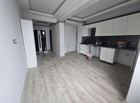 Erlife'den Geniş 1+1 Daire...