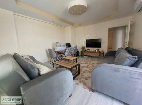 #cadde Üstü Geniş Oturum 2+1 Kapalı Mutfak İskanlı Satılık Daire