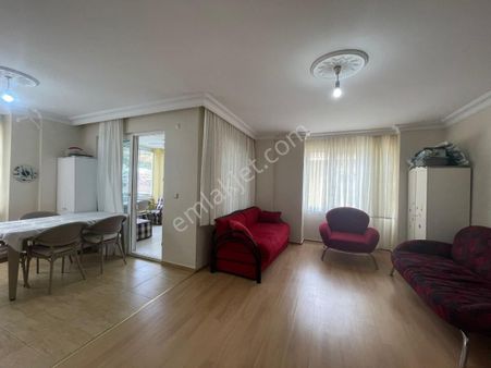 Altınoluk Barış Sitesinde Havuzlu 2+1 Geniş Daire