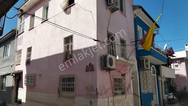 Ayvalık Macaron Bölgesinde Satılık 3+1 Taş Rum Evi