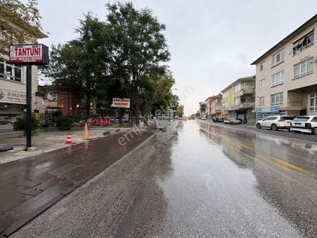 Sanatoryum Caddesi’nde 30 M² Kiralık Dükkan – Cadde Üzeri & Merkezi