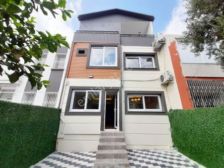 Belediye Evleri 5.5 Durak Civ.kapalı Mutfaklı Hobi Bahçeli Lüks Triplex Müstakil Villa