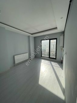 Avm Yanında Satılık 1+1 Daire