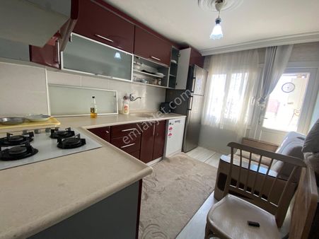 Hastahane Yaknı Asansörlü Cd. Üzeri Arakat 2+1