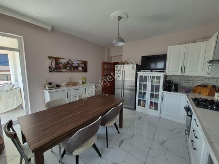 Hacılar Akyazı Da 3.5 Kat + Bodrumlu Kapalı Garajlı Bina !!!