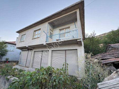 Şafak Emlak Satılık Bucak Kızılkaya/pazar 5+1 250m2 Müstakil Ev