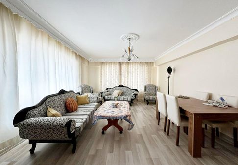 🏡 Teras Balkonlu, Ferah 3+1 Satılık – Merkezi Konum, Asansörlü & Masrafsız, Her Bütçeye Uygun