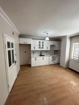 Turgutlu Satılık Altay Mah 110m2 2+1 Oda Doğalgazlı Ful Tadilatlı Bahçeli Zemin Kat Daire