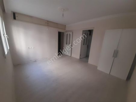 Yeşilyurt Ali Fuat Cebesoy'da Merkezi Konumda Satılık 1+1