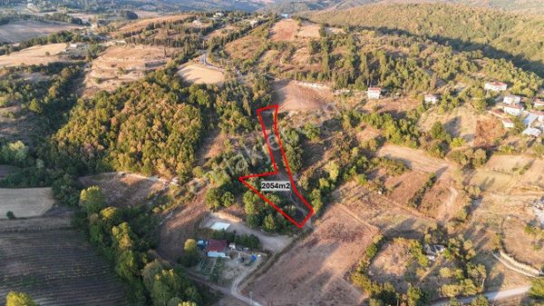 Deniz Gayrimenkul'den Hayriye'de 2054 M2 Arsa