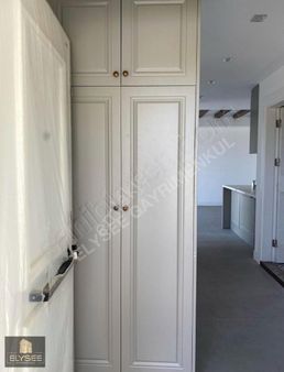 Kuşadası'nda Uygun Fiyatlı Tam Müstakil 4+1 Havuzlu Lüks Villa.!