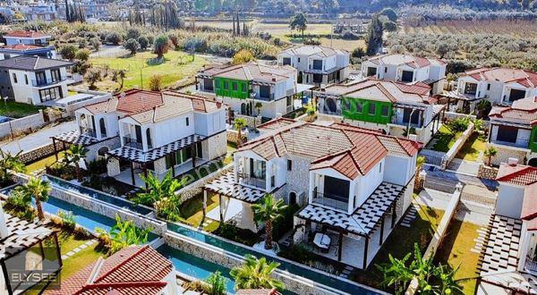 Kuşadası Davutlar Da Akdeniz Mimarisi Özel Konsept Villa