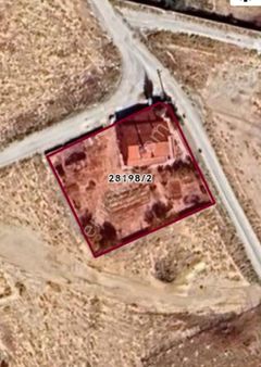 Yukarı Pınarbaşında Satılık Arsa İçinde Lüks Evi Olan