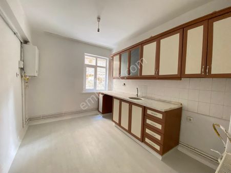 Etlik Süleymaniye Caddesi Üzeri Cepheleri Açık Yapılı Yüksek Giriş 3+1