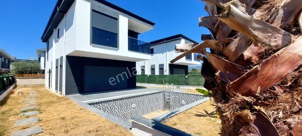 Davutrda Özel Havuzlu Müstakil Yakın 4+1 Villa