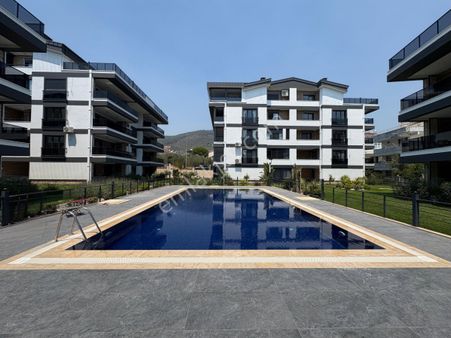 Arya'dan Altınoluk'ta Havuzlu Sitede Satılık 2+1 Daire