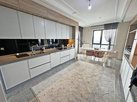 Gördüklerinizi Unutun5+1 Site İçinde Emsalsiz Loft Dairemiz