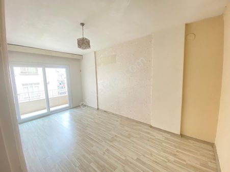 Prestij'den Kiremithane'de Asansörlü Geniş Oturumlu Temiz 3+1 Daire