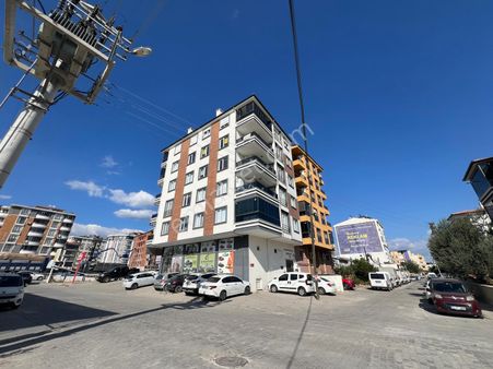 ▀jet Emlak'tan Kadıköy'de Ebv. Banyolu Ön Cephe Arakat 2+1 Daire