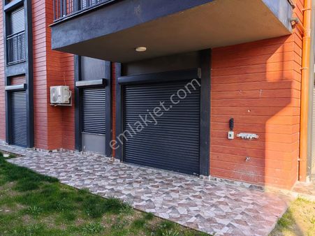 Kuşadası Davutlar'da Eşyalı Sürekli Kiralık Bahçe Katı