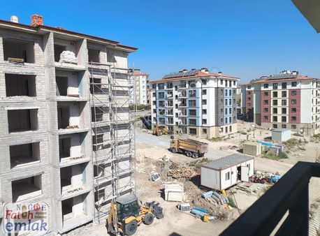 Niğde Evleri Girişi Sıfır Tokilerde 2+1 Daire