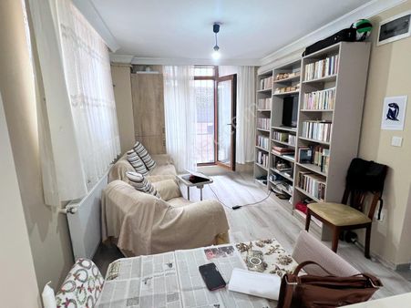 Köksalan'dan Altıntepe'de Marmaray Ve Minibüse Yakın Balkonlu 1+1 Fırsat