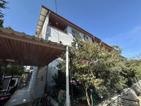 Seferihisar Ürkmez De Satılık 2+1 Bahçeli Daire Denize 300 Metre