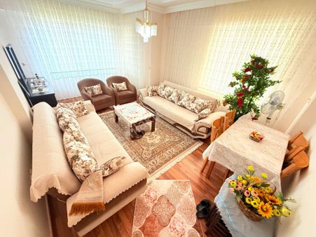 🔴güç Gayrimenkul'den Akçay'da Ön Cephe Arakat Ayrı Mutfaklı 2+1 Satılık Daire