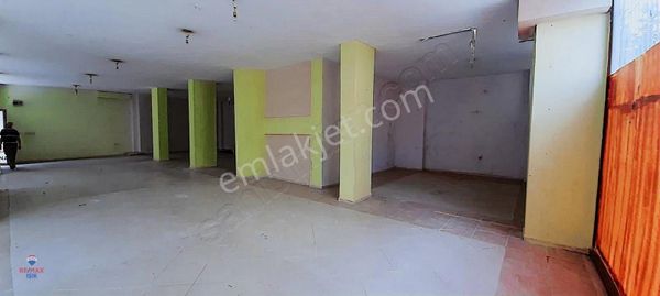 Cadde De Çift Girişli Çok Amaçlı Kullanıma Uygun 320m2