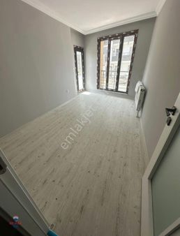 Sancaktepe Yunus Emre Mahallesinde Satılık 2+1 Daire