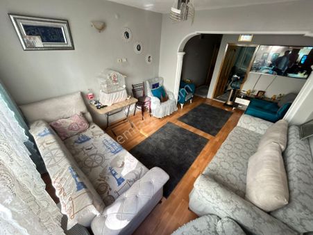 Kent Meydanına Yakın 2 Katlı Müstakil Tapulu Teraslı 3+1 Satılık