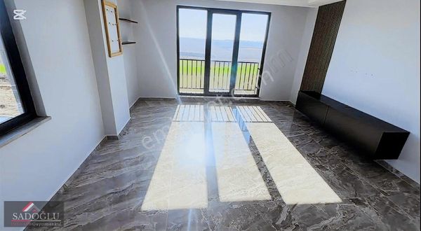 İstiklal Mahallesinde Satılık 140 M2 3+1 Daire