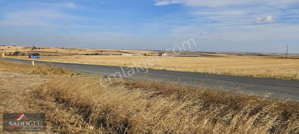 Sakızköy'de Caddeye Cepheli 8.735 M2 Satılık