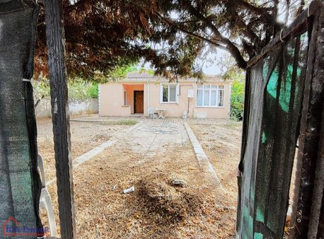 Karaağaç Merkezde Müstakil Evli 3 Kat İmarlı