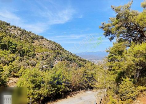 Keloğlun'da Havuzlu Sitede Satılık 2 + 1 Eşyaları Ara Kat Daire