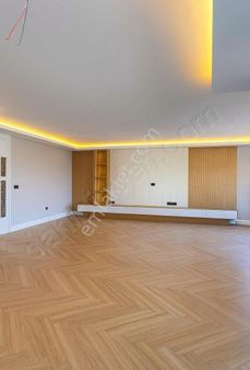 Fırsat Atakule Yakını 4+1-200m²-5.kat-sitede-2banyo-boş-manzaral