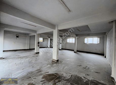 Ertürk Emlak'tan Kubilay Caddesi Üzerinde 170 M2 Dükkan