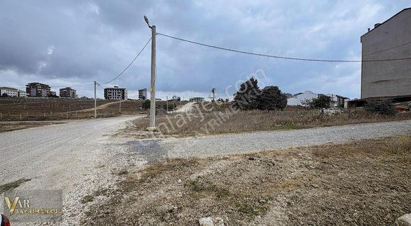 Kapaklı Cadde Cephe Ticari+konut 329m2 Satılık Köşe Başı Arsa