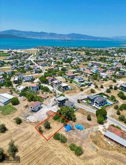 Urlanın Gözdesi Torasanda 312 M² İmarlı Arsa Geleceğe Yatırım