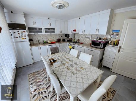 Uysal'dan Adalet Parı Yakını 401m2 Arsa İçerisinde Müstakil Ev