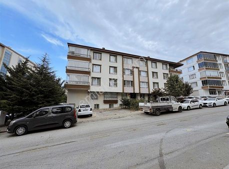Karapürçek Te Köşe Başı 1. Kat 3+1 Çift Banyolu Masrafsız Daire