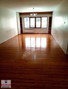 Remax Model'den Çaybaşı Cadde Üstü Satılık 3+1 Fırsat Daire