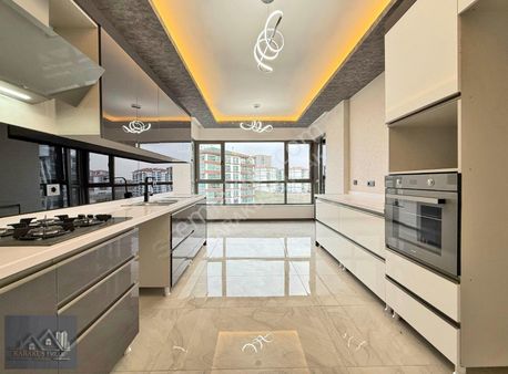 Karakuş'tan█ Lüx Sitede, K.garajlı, Bulvar Cephe 190m² Eşsiz 4+1