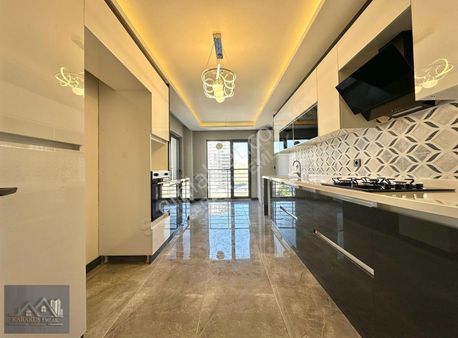 Karakuş'tan ▓ K.garajlı, Giyinme O. Lüks Yapılı Sıfır 15.kat 4+1