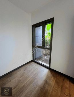 Kuşadasında. Devasal Bahçesiyle Akıllı Ev