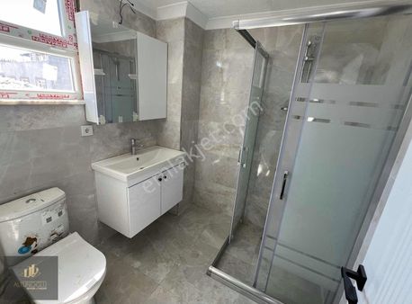 Avcılar Merkez'de Cadde Yakınında Metrobüse 5 Dk 3+2 Dubleks