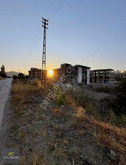 Devlet Hastanesi Ve Emniyet Müdürlüğüne Yakın Satılık 1+1