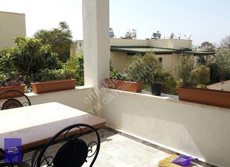 Bodrum Kumbahçede Satılık Taş Binada 160 M2 Orta Kat 2+1 Daire