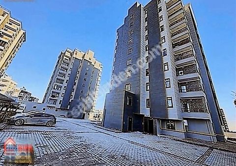 Cadde Seyran..satılık..2+0/site İçerisinde Düz Giriş